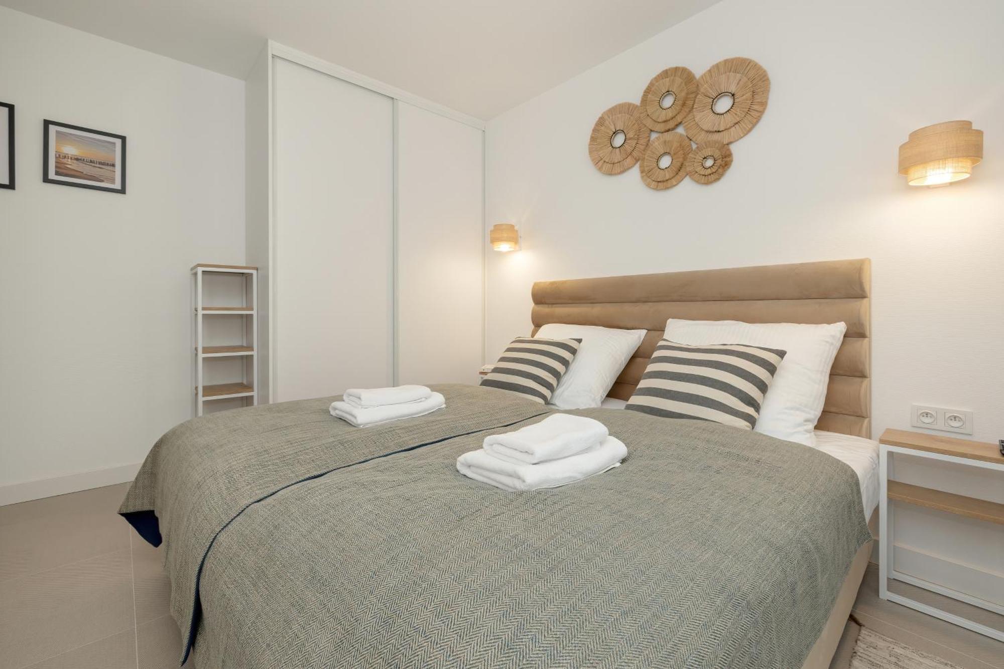 Aquamarina Dabki Marina Invest Aparthotel Buitenkant foto