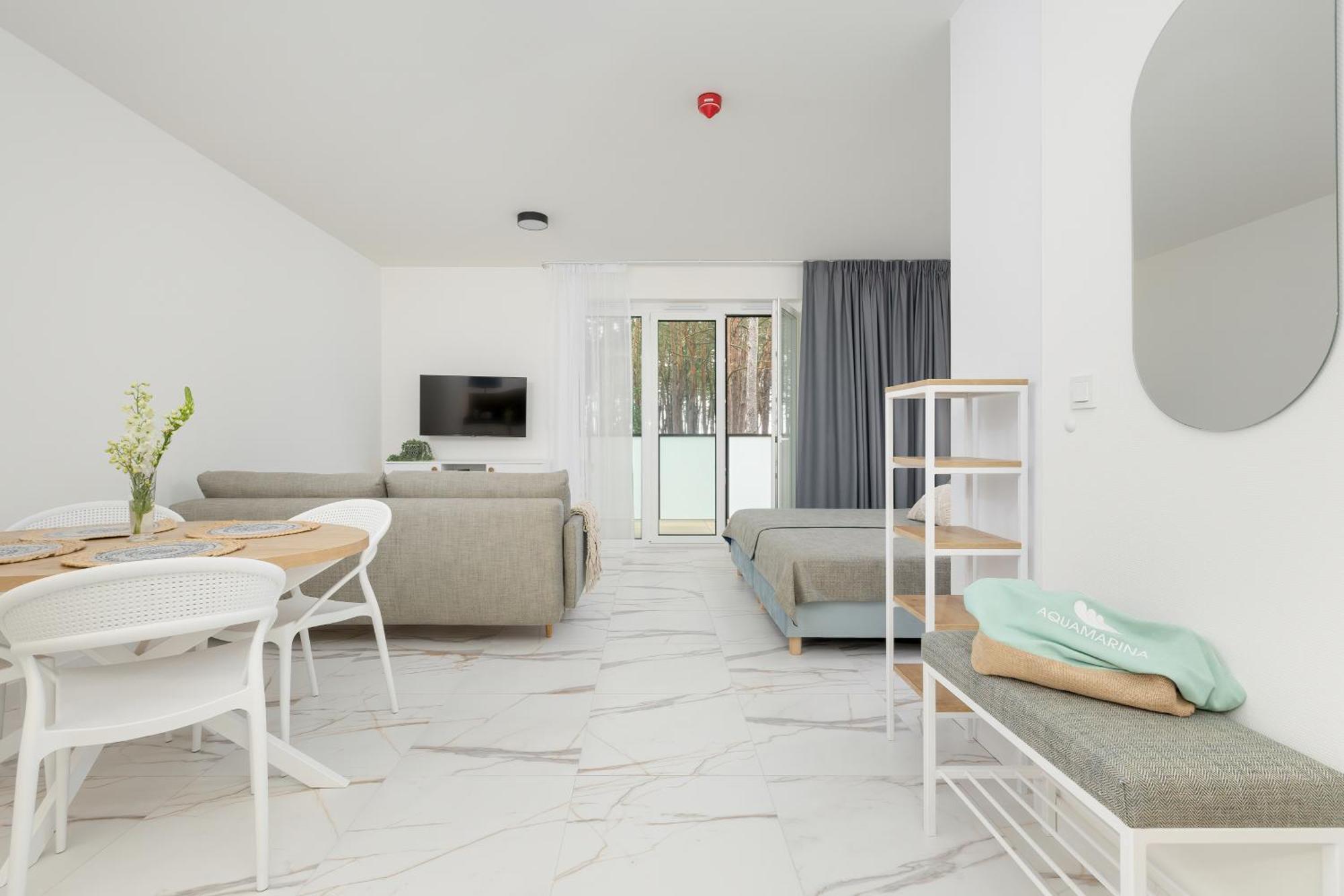 Aquamarina Dabki Marina Invest Aparthotel Buitenkant foto