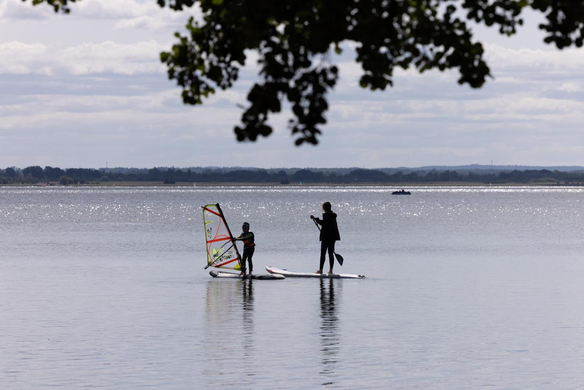 Aquamarina Dabki Marina Invest Aparthotel Buitenkant foto